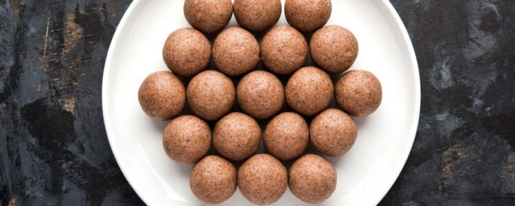 Sweet Ragi Ladoo Sweet Ragi Ladoo